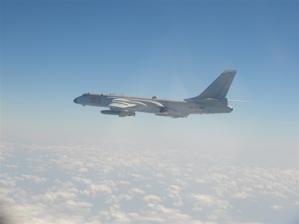 空軍5日發布共機動態，共有19架共機（1架運8反潛機、4架轟6、10架殲16、4架蘇愷30）侵擾台灣西南防空識別區。圖為轟6同機型。 圖:取自國防部網頁mnd.gov.tw（資料照片）