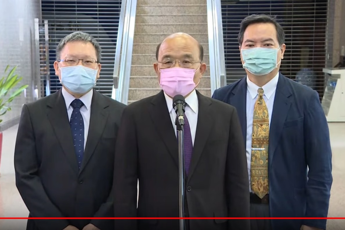 行政院長蘇貞昌(中) 圖:翻拍自youtube