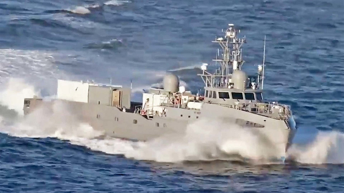 裝載「SM-6」標準6型飛彈發射模組的無人水上載具「遊騎兵號」(USV Ranger)。 圖：翻攝 Department of Defense推特