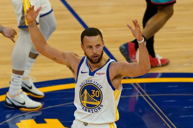 勇士主將Stephen Curry對戰Derek Fisher僅取得1勝9負，總是打不贏這位2000年代最好的控衛之一。 圖／美聯社／達志影像