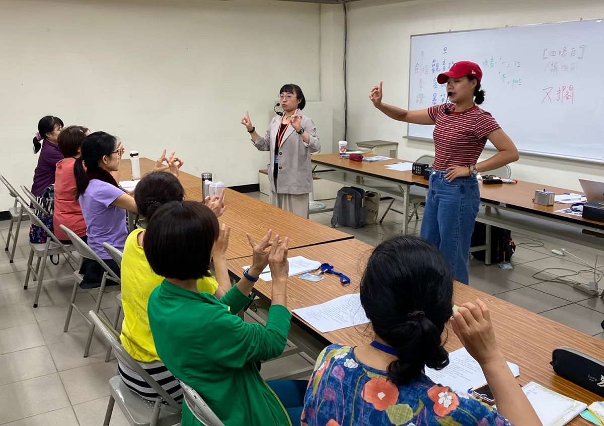 歡迎市民朋友踴躍報名參加，一同看見歌仔戲曲的門道、踏入戲曲的瑰麗曲徑。 圖：新北市文化局提供