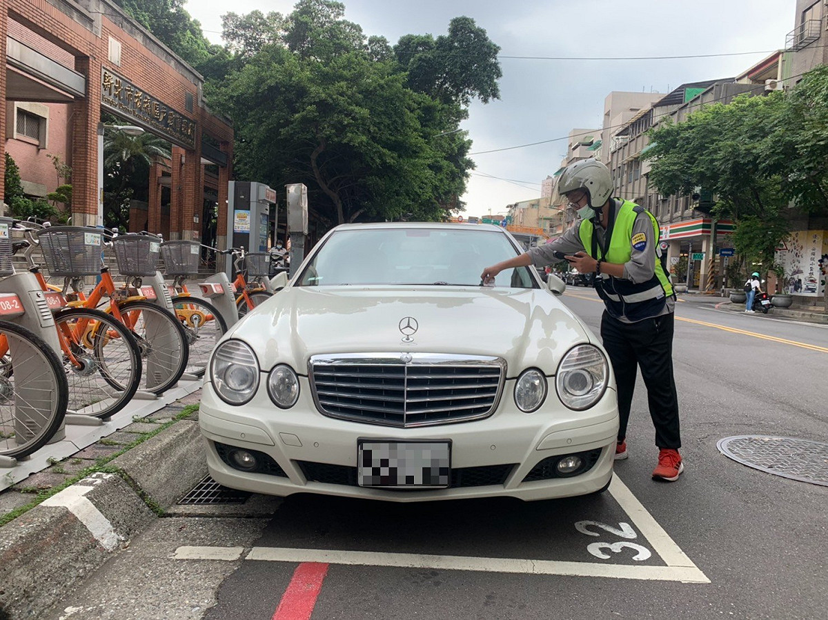 中秋連假，新北平日路邊停車收費路段暫停收費。   圖：新北市交通局提供