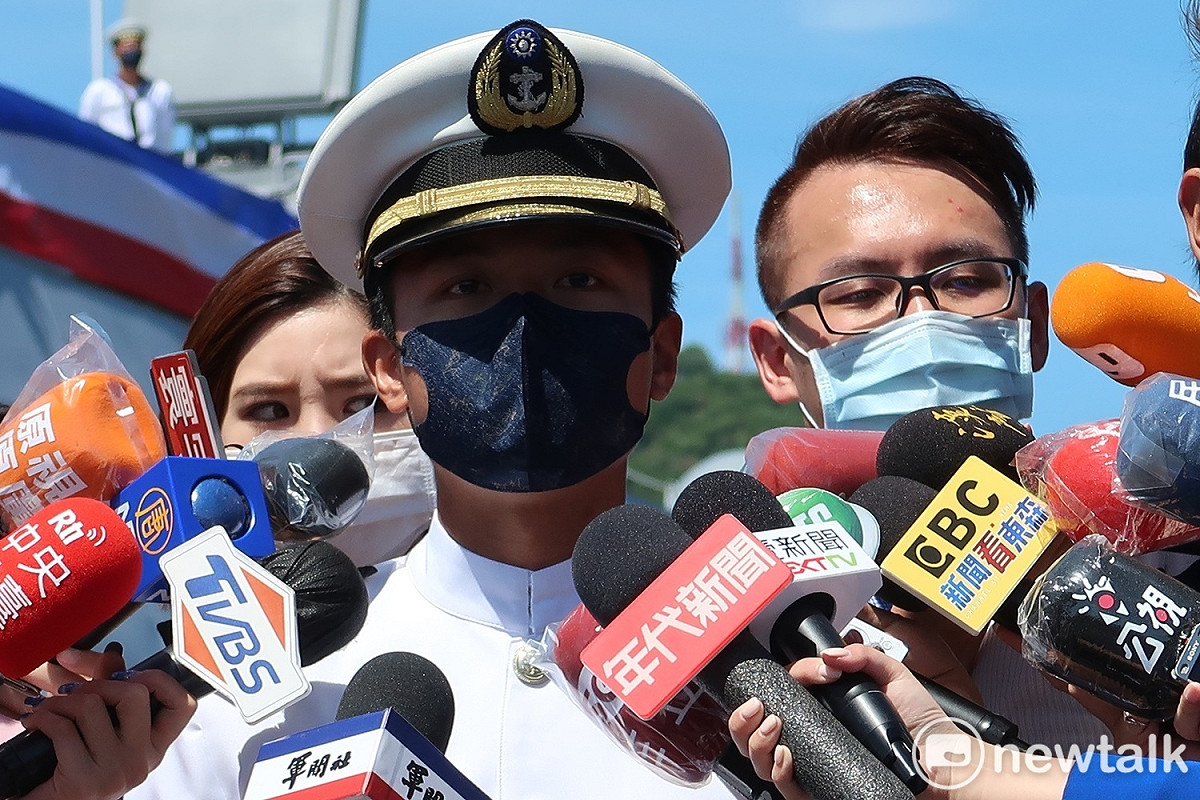 塔江艦艦長劉學謙少校。 圖：林朝億/攝