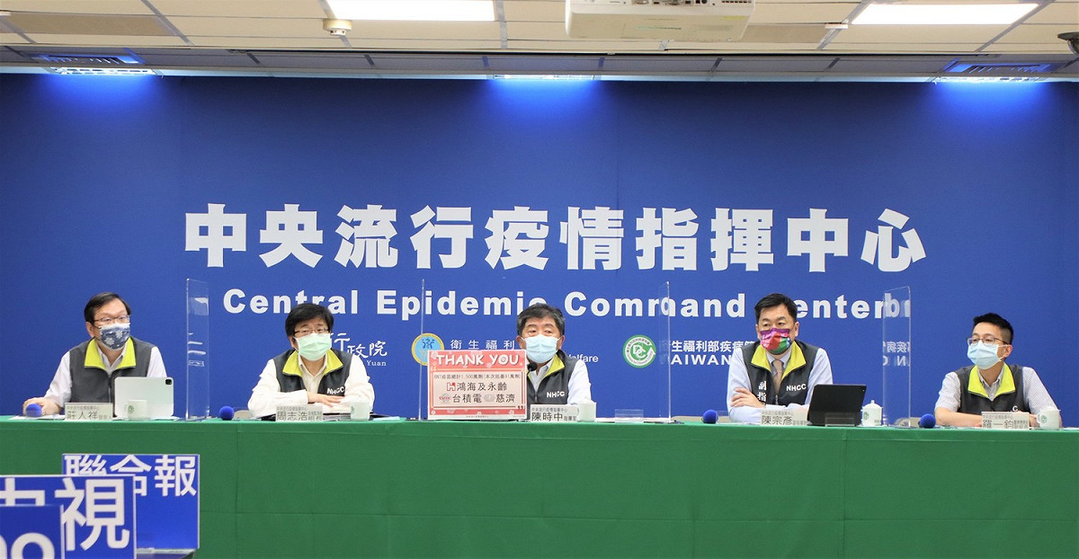 網紅「四叉貓」施打高端疫苗後驗抗體，結果發現數值偏低，指揮中心對此做出回應。 圖：中央流行疫情指揮中心/提供