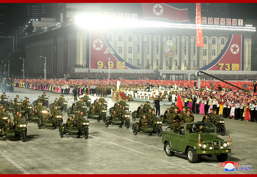 北韓今(9日)舉行73 週年國慶典禮。圖為工農赤衛軍摩托車方隊 圖 : 翻攝自朝中社
