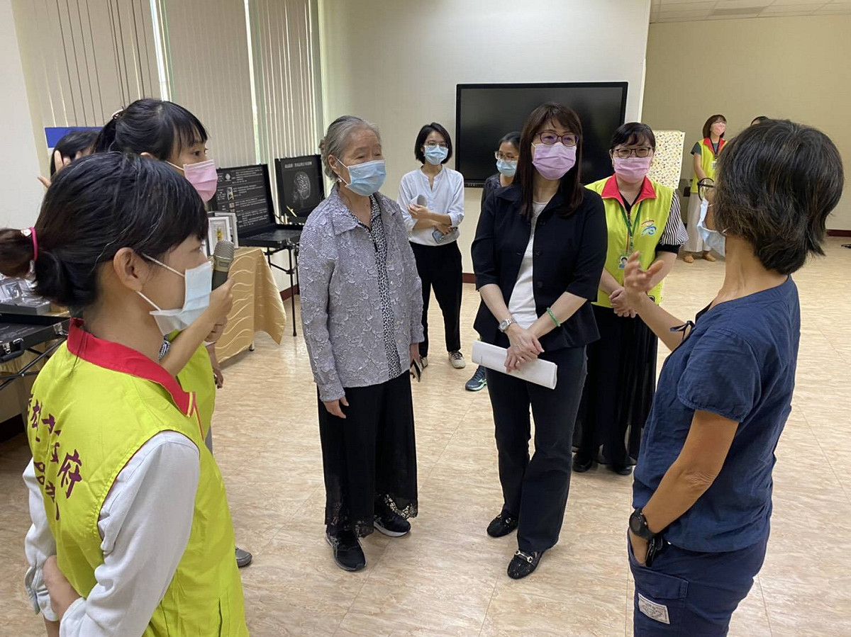 高雄市毒防局為了提升婦幼藥癮者的健康推動「藥癮者婦幼醫療服務」。 圖: 高雄市毒防局/提供
