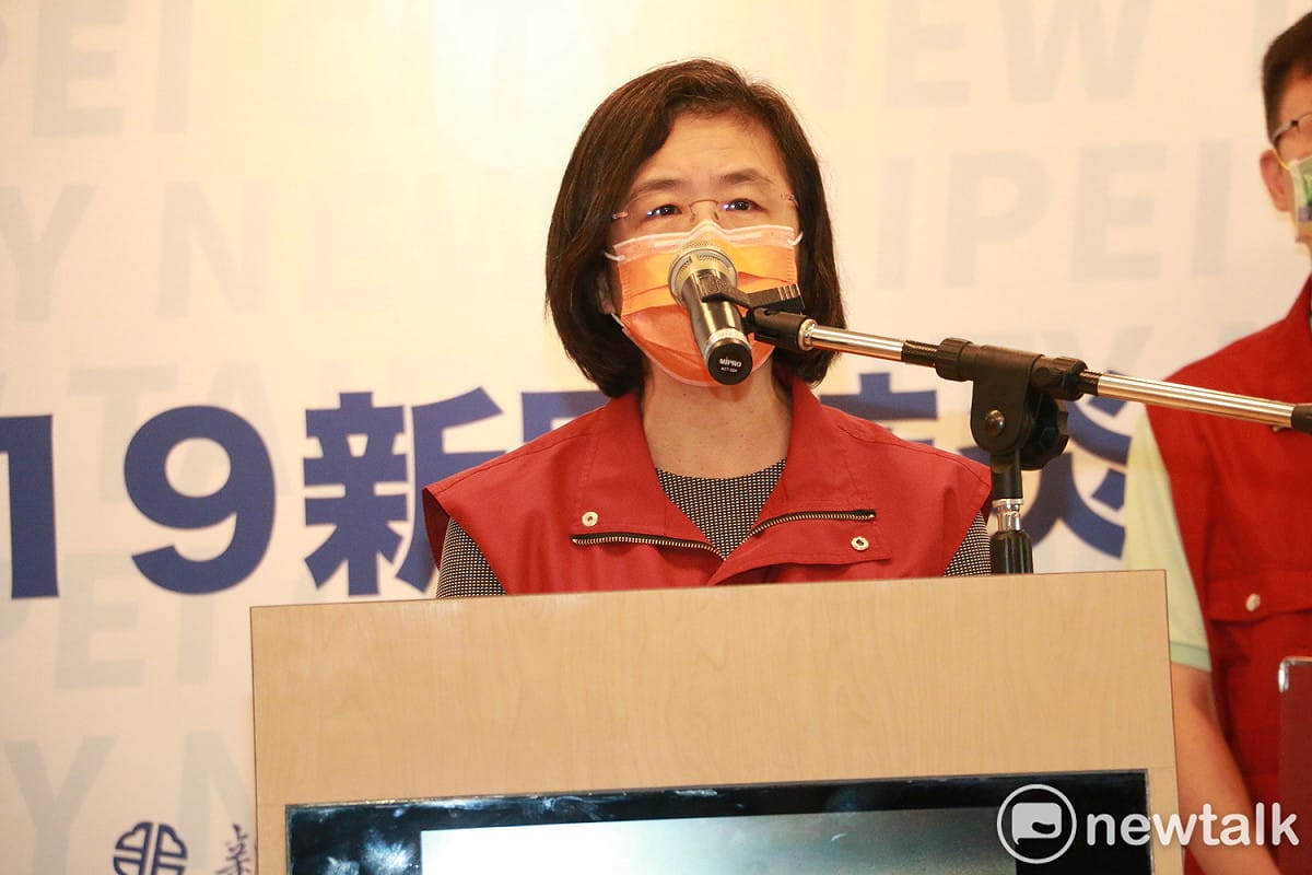 新北市衛生局長陳潤秋說明確診者足跡公布會依照中央指引。 圖：林昀真/攝