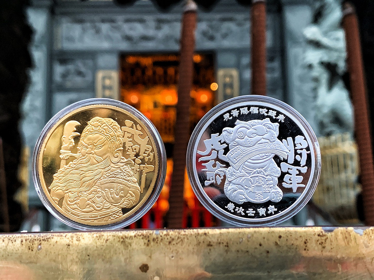 一群崇尚宮廟文化的年輕人組成團隊，帶著特製錢母開啟「88財神廟巡迴過爐之旅」。 任培豪/提供