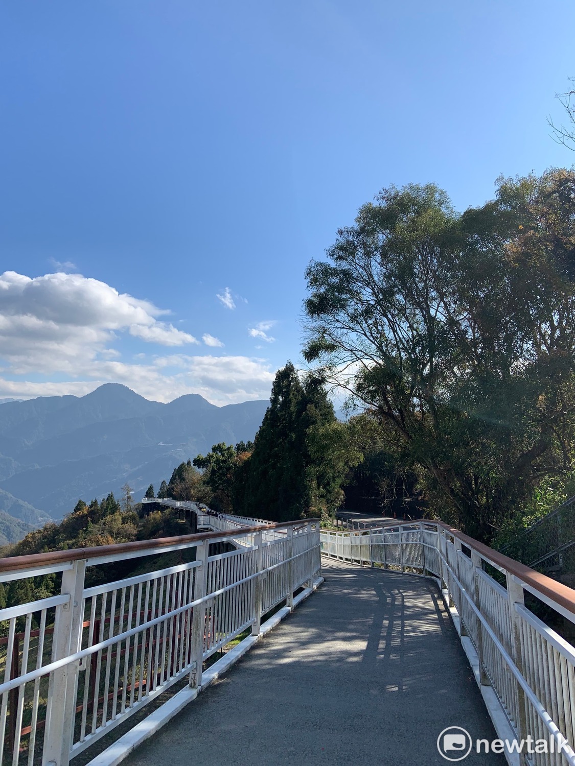 交通部高速公路局表示，預估端午連假將有返鄉及旅遊車潮前往南投（圖為清境高空觀景步道）。 圖：張家寧／攝