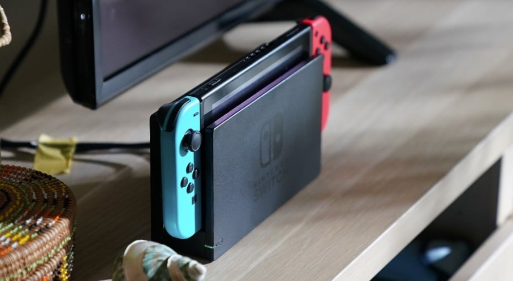 Switch OLED新機即將上市，現有版本Switch的歐洲區售價折扣近千元。 圖：翻攝自任天堂官網