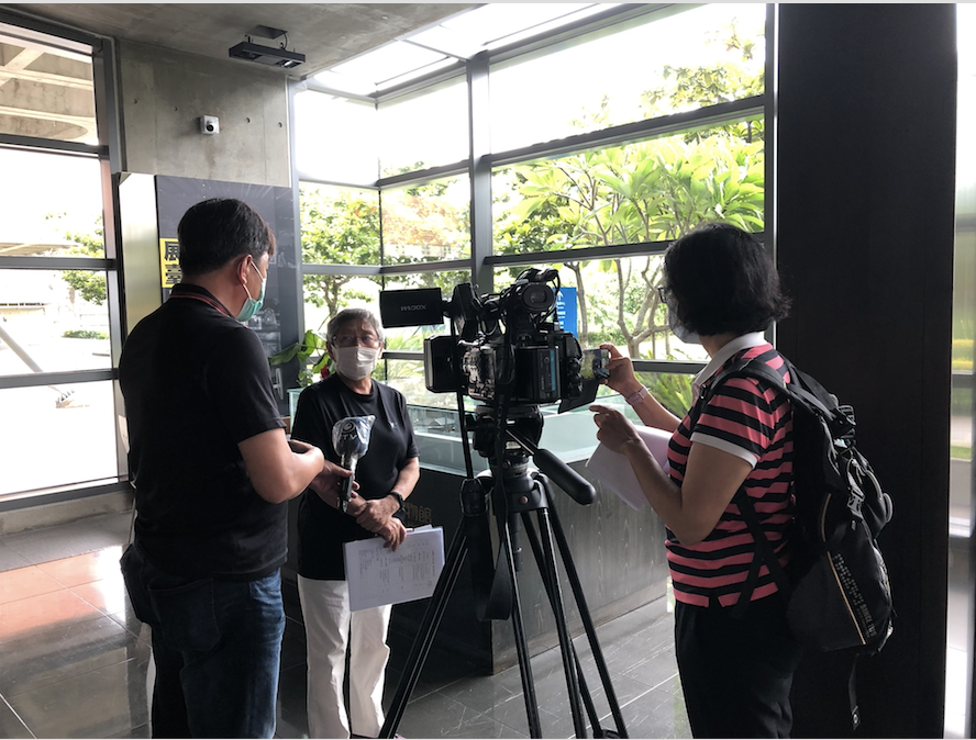 前獨盟歐洲本部前主席何康美捐贈台獨運動檔案資料給台灣歷史博物館，並接受訪問。 圖：台灣歷史博物館／提供