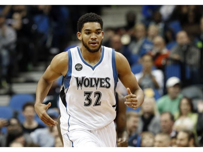 NBA計畫新賽季不強制球員施打新冠肺炎疫苗，灰狼狀元Karl-Anthony Towns對於部分人想出各種花招拒打疫苗的行徑感到不以為然。 圖／美聯社／達志影像