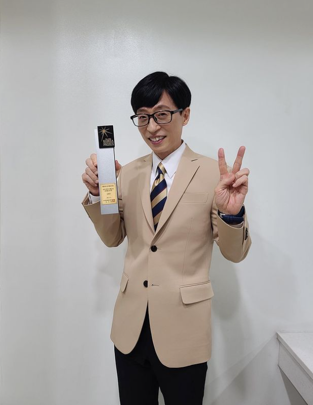 劉在錫在韓國有「美談製造機」的稱號。 圖：翻攝自IG/antenna_official