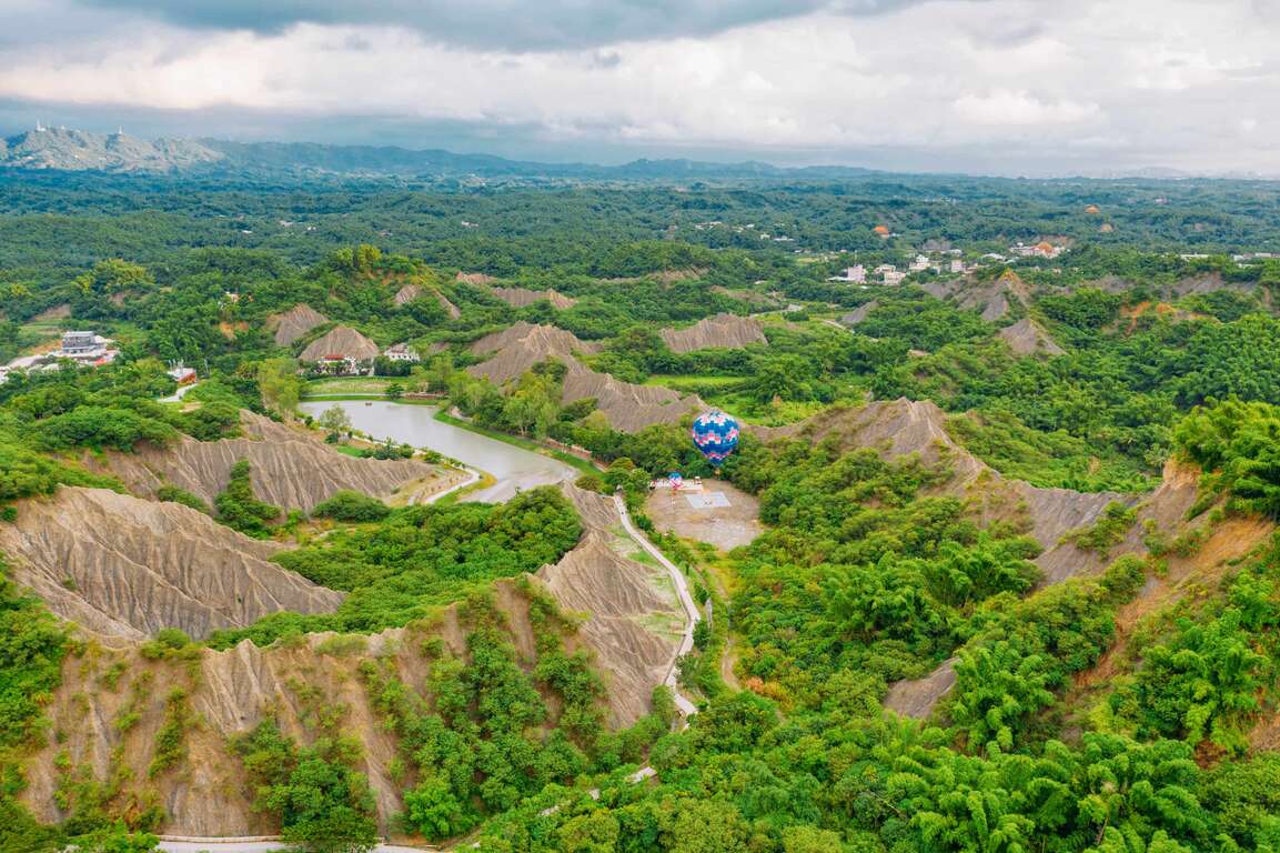 月世界熱氣球試飛空拍美景。 圖：高雄觀光局／提供