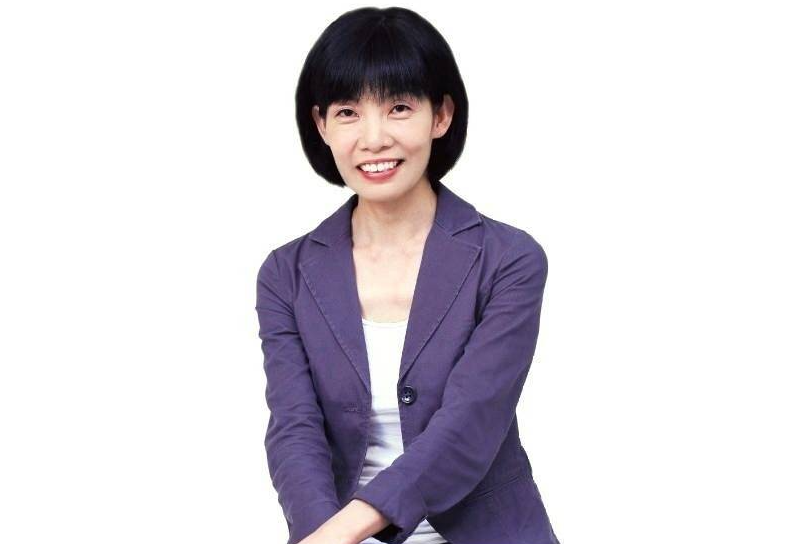 民進黨籍新北市汐止區市議員周雅玲涉嫌利用人頭詐領助理費，遭羈押禁見。 圖：翻攝周雅玲臉書