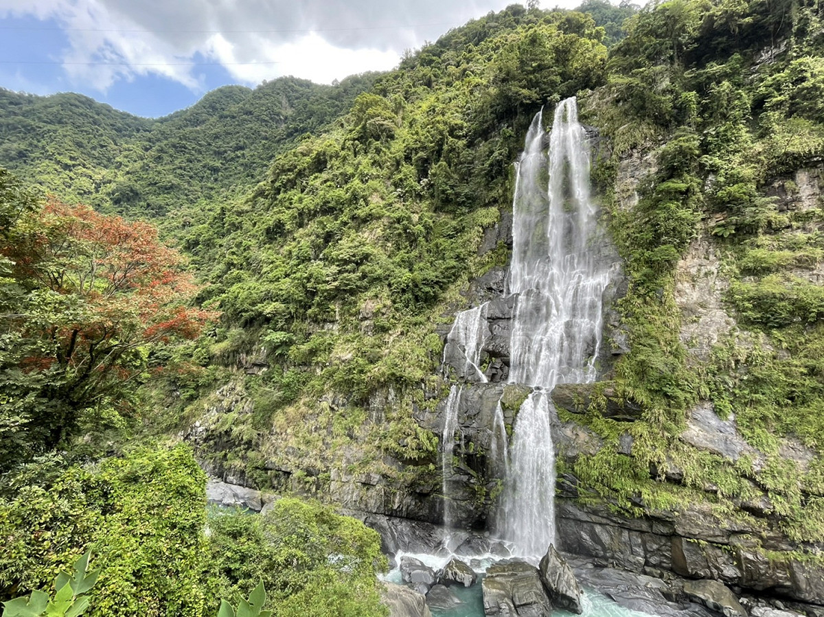 烏來瀑布景點。 圖：新竹林管處／提供