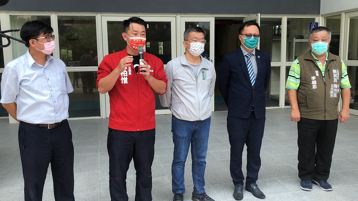 陳柏惟也，每天醒來就是想著做立法委員的事情，不是去想「怎麼能不離開」這個位置。 陳柏惟服務處/提供