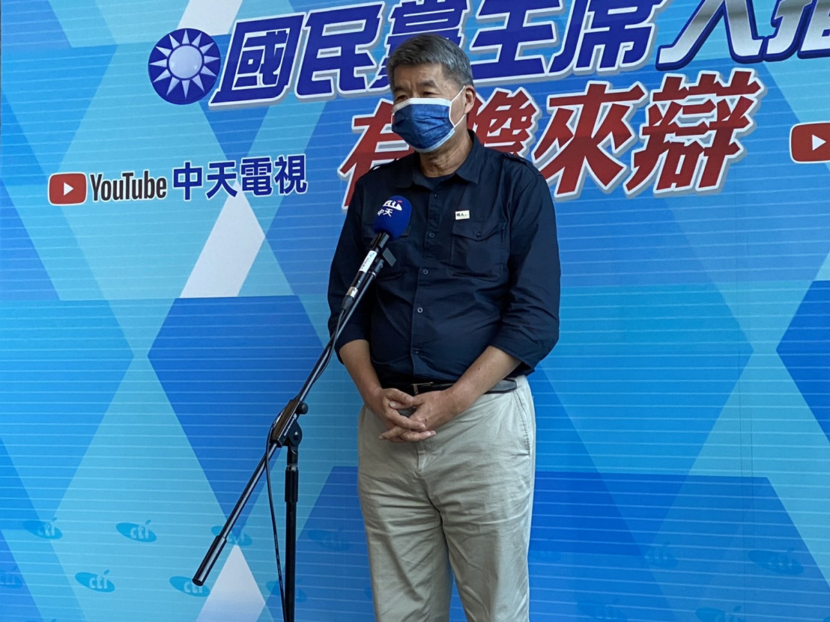 國民黨主席選舉今(18)天進行第二場電視辯論會，候選人張亞中在會前受訪表示，自己是民進黨最害怕的政治對手。 圖：周煊惠/攝