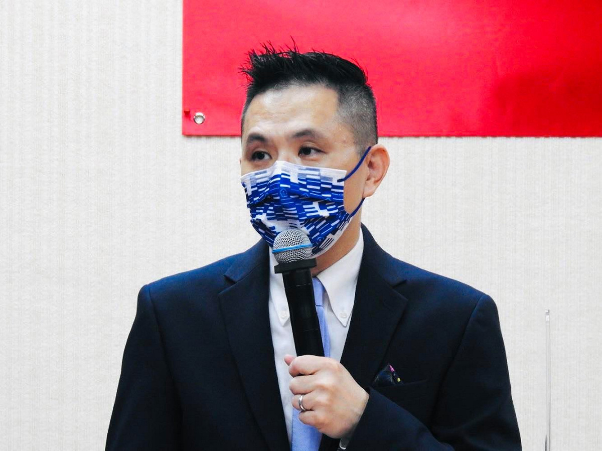 陳以信認為應該效仿馬政府，透過兩岸農產品檢疫檢驗與合作協議與中國諮商，才能解決問題。（資料照） 圖：翻攝自陳以信臉書