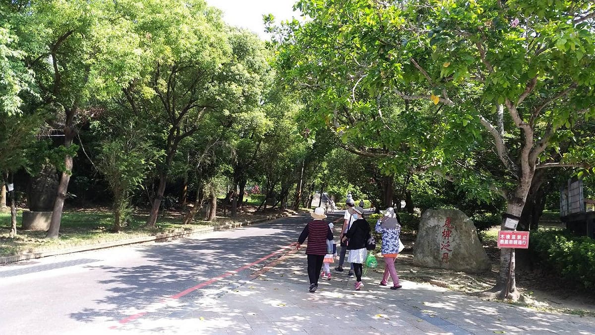 虎頭埤適合一家大小來運動踏青。 圖：台南觀旅局／提供