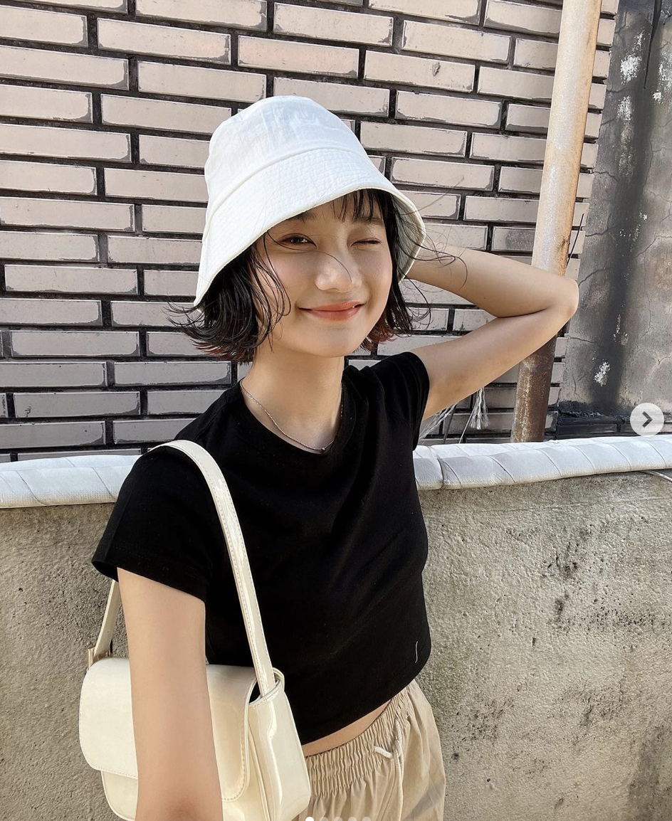 愛莉莎莎透露自己因壓力大全身長滿尋麻疹。 圖：翻攝IG/愛莉莎莎