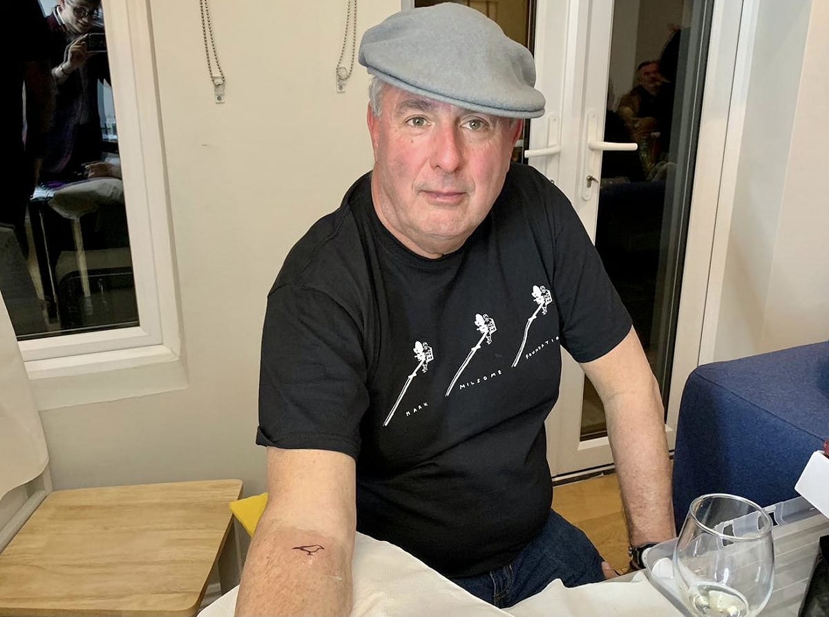 英國導演羅傑米歇爾（Roger Michell）傳出22日於英國逝世，享壽65歲。 圖：翻攝自推特