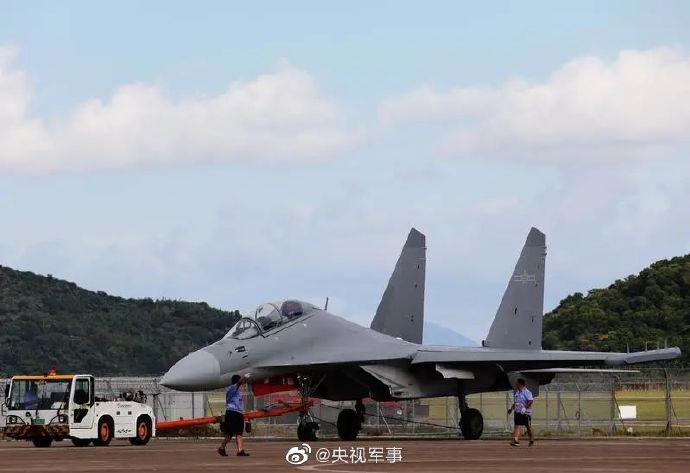 中國解放軍「殲-16D」將首次現身中國國際航空航天博覽會珠海航空展。 圖：翻攝央視軍事微博