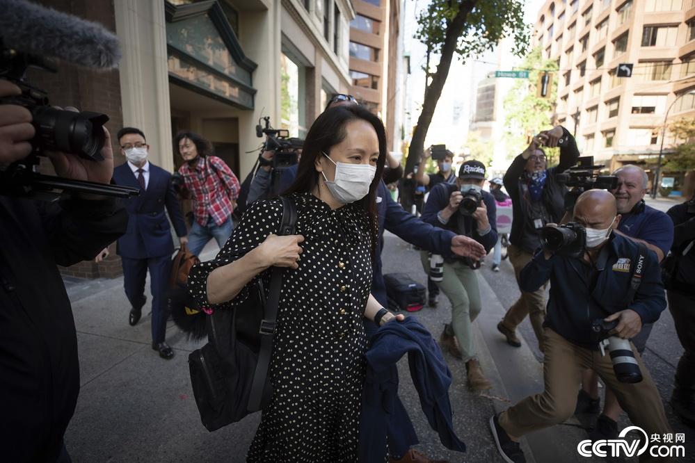 孟晚舟獲釋，隨即從加拿大搭乘中國政府包機返回深圳。 圖：翻攝自央視