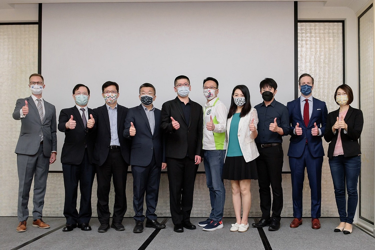 台灣資安產業發展協會在台中市成立，立法院副院長蔡其昌、立委張廖萬堅、莊競程及高虹安等人應邀出席。 台灣資安產業發展協會/提供