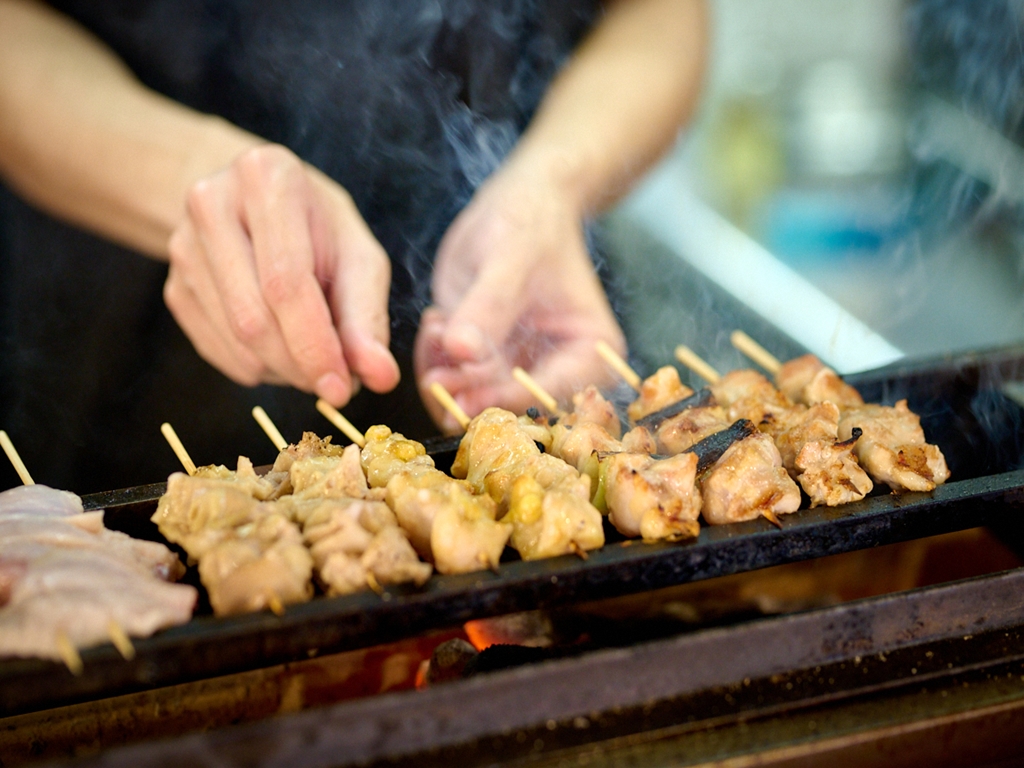 「晴櫻」的雞肉是鳥取縣所生產的大山雞，肉質軟嫩又保有適度嚼勁。 圖：東京觀光事務所台灣辦事處／提供