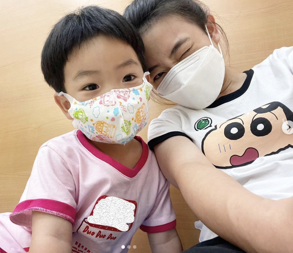 二伯經常在網上分享育兒日常。 圖：翻攝IG/二伯