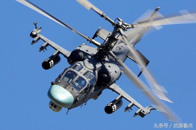 俄羅斯「卡-52短吻鱷(Ka-52K)」武裝攻擊直升機。 圖：翻攝陸網/頭條號武器看點