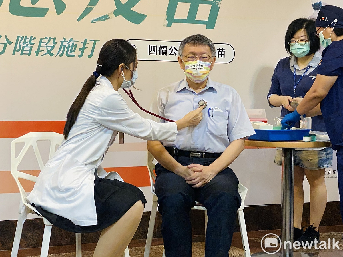 台北市長柯文哲今日打流感疫苗。 圖：周煊惠 / 攝