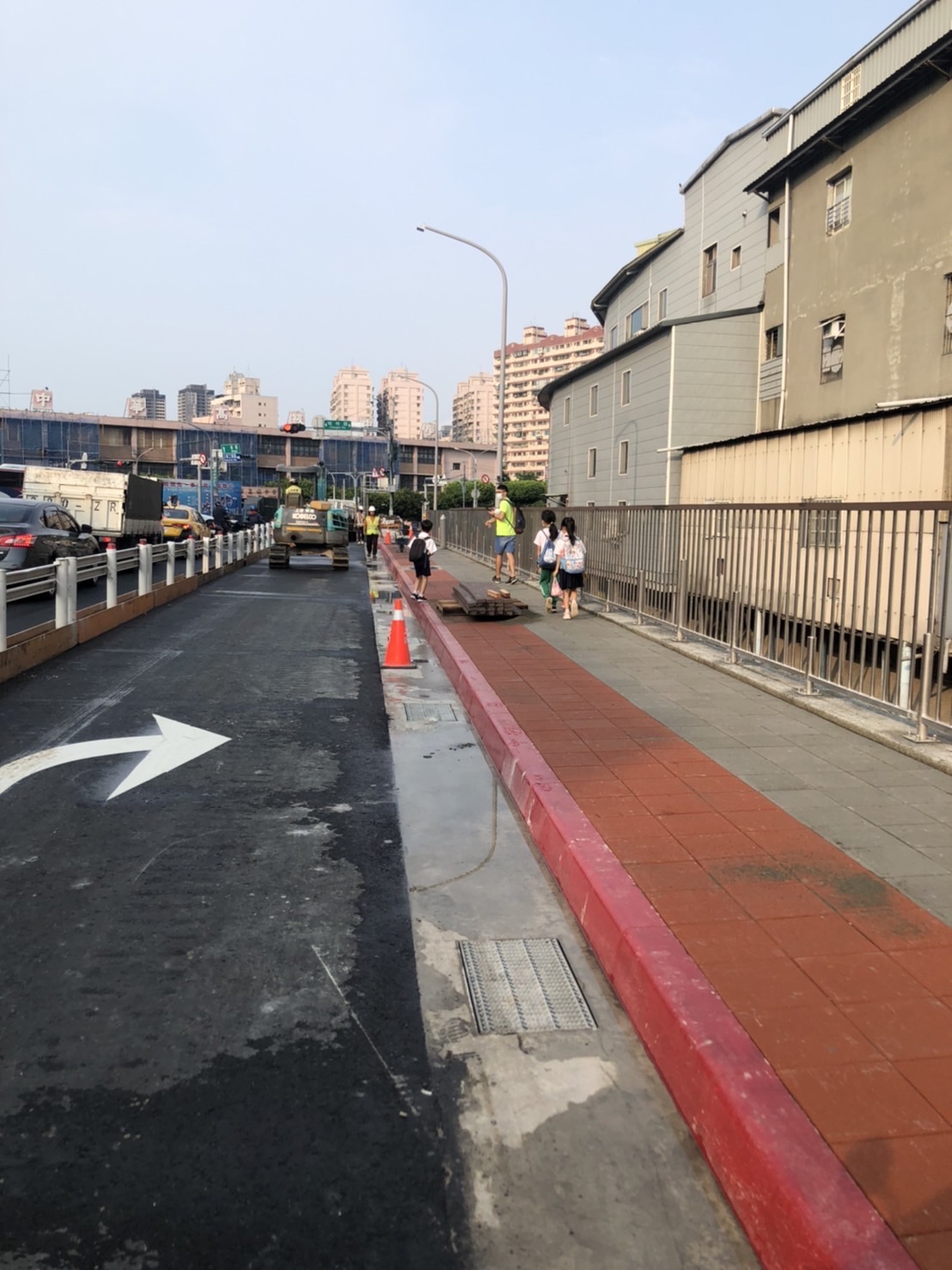 土城亞洲路拓寬工程預計11月可提前完成。 圖：江怡臻／提供