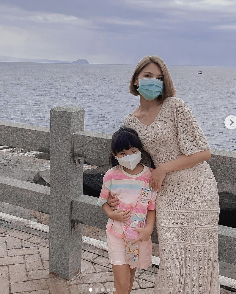 蕾菈經常在網上分享與女兒蝶蝶的生活。 圖：翻攝IG/蕾菈