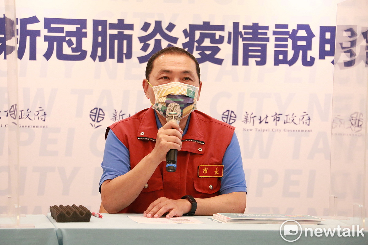 侯友宜提醒，新生活型態還是要隨時戴好口罩，保護自己也保護他人。 圖：林昀真/攝