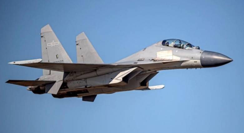 中國連續出動149架次軍機擾台，我國防部10月4日晚間公布共機出動56架次擾台，圖為共機殲-16。    圖：國防部 / 提供（資料照片）