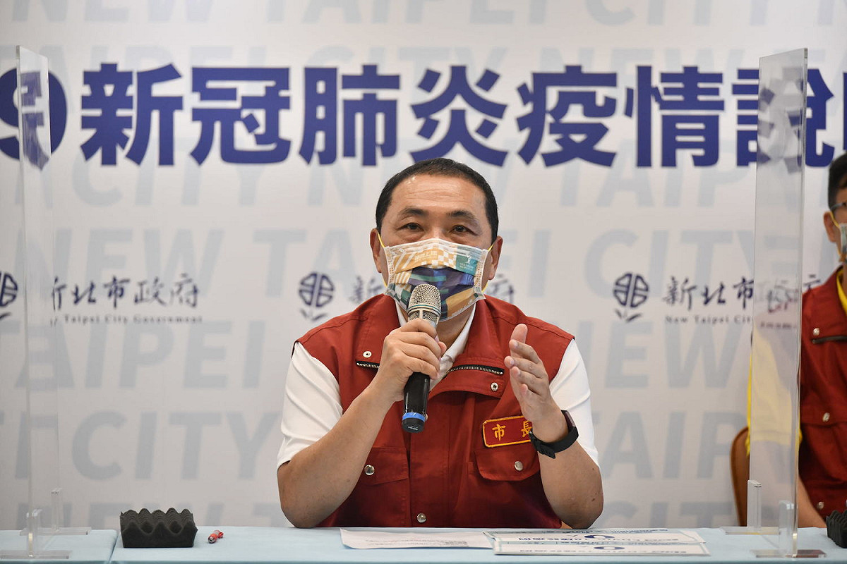 侯友宜說明新北市目前已收到30家視聽歌唱業者提出復業申請。 圖：新北市政府/提供