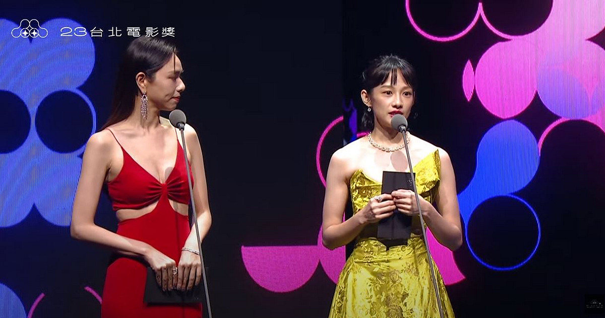 第23屆台北電影節由頒獎人夏于喬、簡嫚書頒布第一和第二個獎項。 圖：翻攝自2021台北電影節Youtube頻道