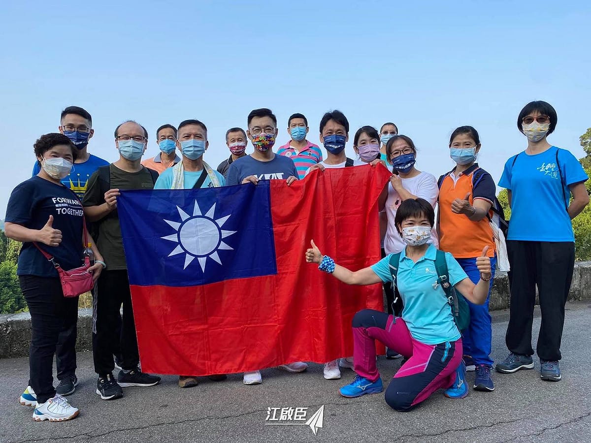 江啟臣說，中華民國國旗飄揚之處，就代表繁榮均富與民主自由。 圖：擷取自江啟臣臉書