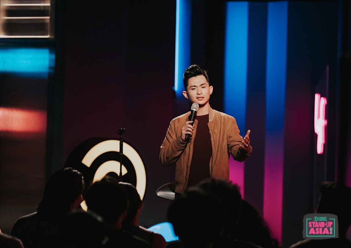 喜劇演員曾博恩PO小孩照片宣布當爸。 圖：翻攝自Comedy Central Asia臉書