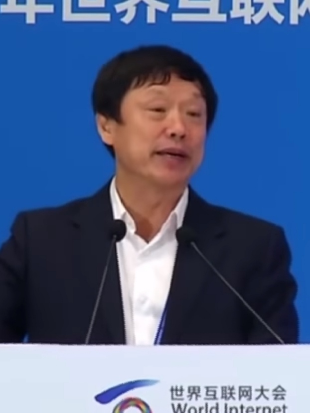 胡錫進為中共中央屬下單位《環球時報》總編輯及人民網股份有限公司董事。 圖：擷取自維基百科