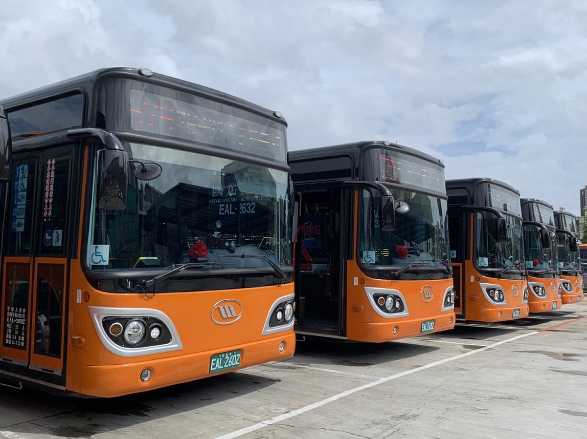 國光客運新北市全電動公車路線啟動。 圖：新北市交通局 / 提供