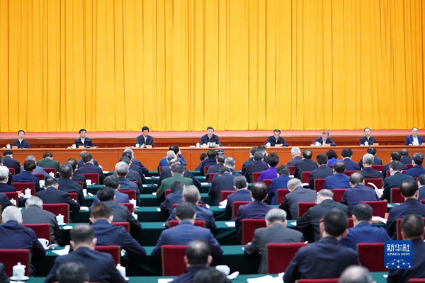 習近平在中共人大工作會議上談及權力的「有序更迭」和「民主」。 圖 : 翻攝自中國人大網