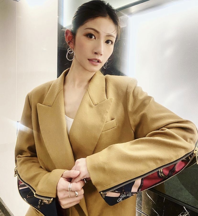 李千那在社群網站曬出完成接種第一劑BNT疫苗的打針照。 圖：翻攝自IG