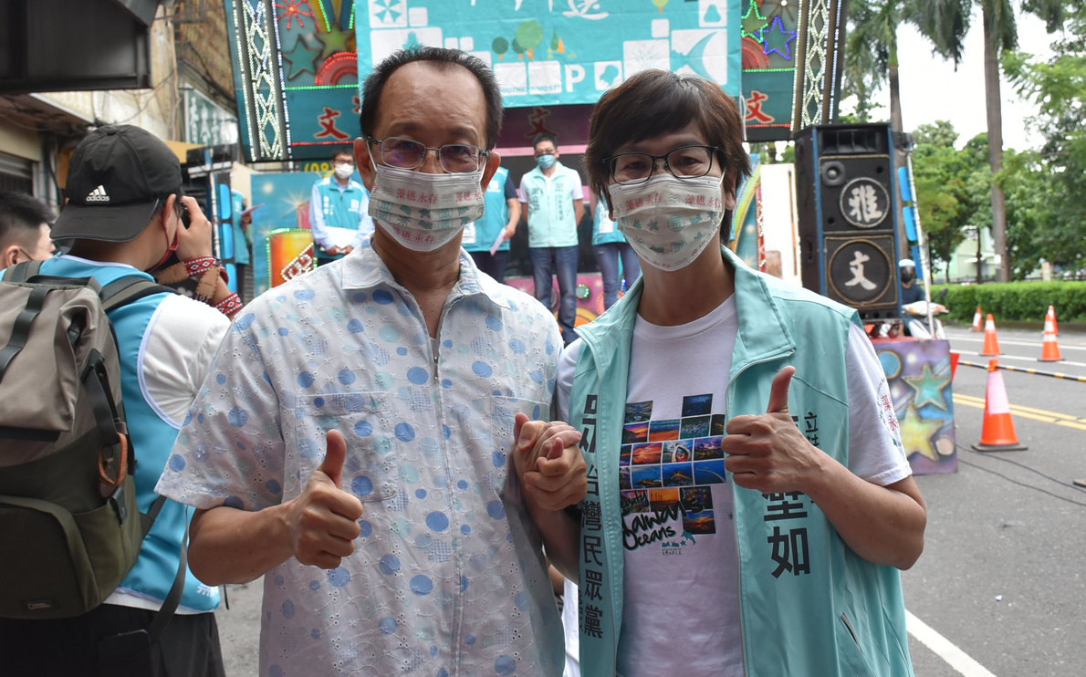 民進黨立委蔡壁如(右)及中央委員林富男。 圖：孫家銘攝