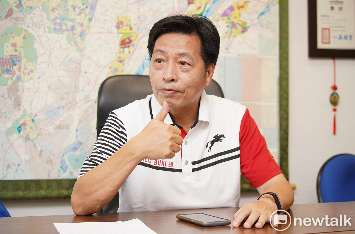 鄭寶清說，別人是10年磨一劍，他是30年磨一念，期許自己要當桃園市民的財神爺，幫人民創造財富，打造幸福、有希望的桃園。 圖：林昀真/攝