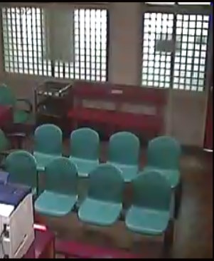 莊珂惠在彰化地檢署偵查庭內的公眾座椅上勘驗女性被告胸部及私處，監委認為嚴重損及被告權益。 圖：監察院提供