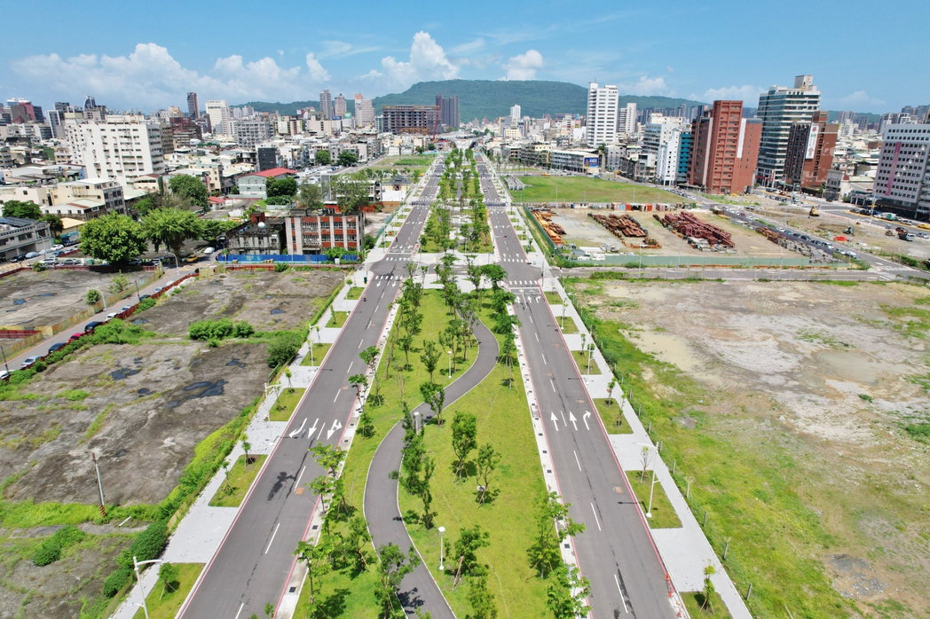 獲獎的鐵路地下化及園道工程年。 圖：高市工務局提供