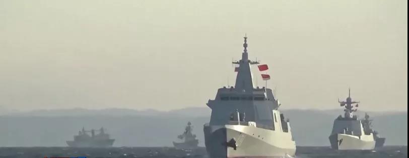 中、俄10艘聯合艦隊大張旗鼓通過日本津輕海峽，22日通過鹿兒島縣大隅半島與種子島之間的大隅海峽進入東海。 圖 : 翻攝自中央電視台